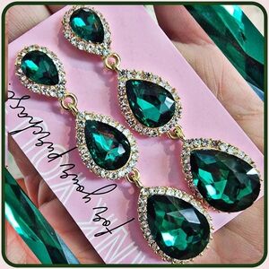 #EmeraldGreen Rhinestone #Faceted Teardrop Dangle Earrings 2.5" Gold Tone #NIB